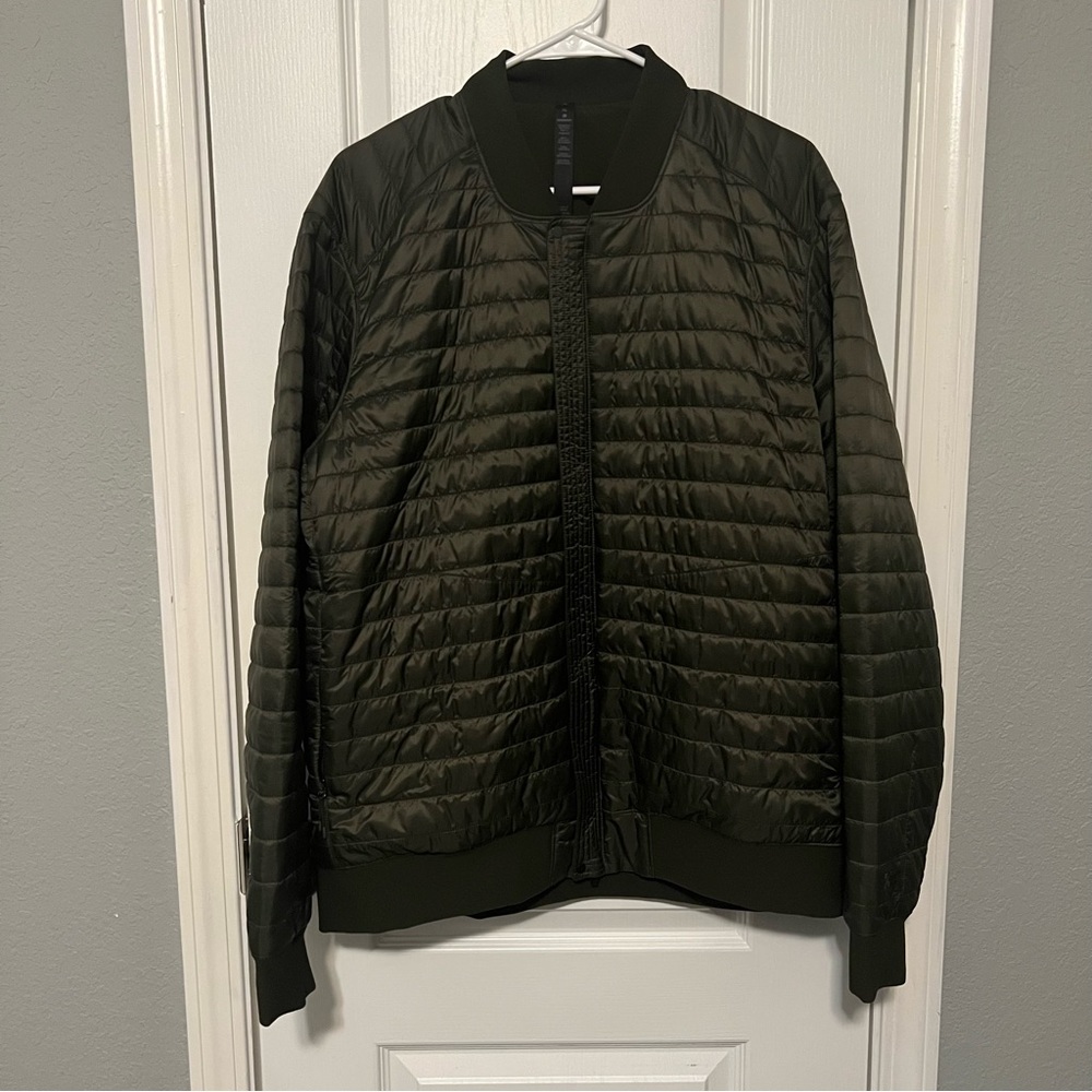 Lululemon Mens Size XL Jacket Switch Over Bomber Dark Olive Zip Up Reversible